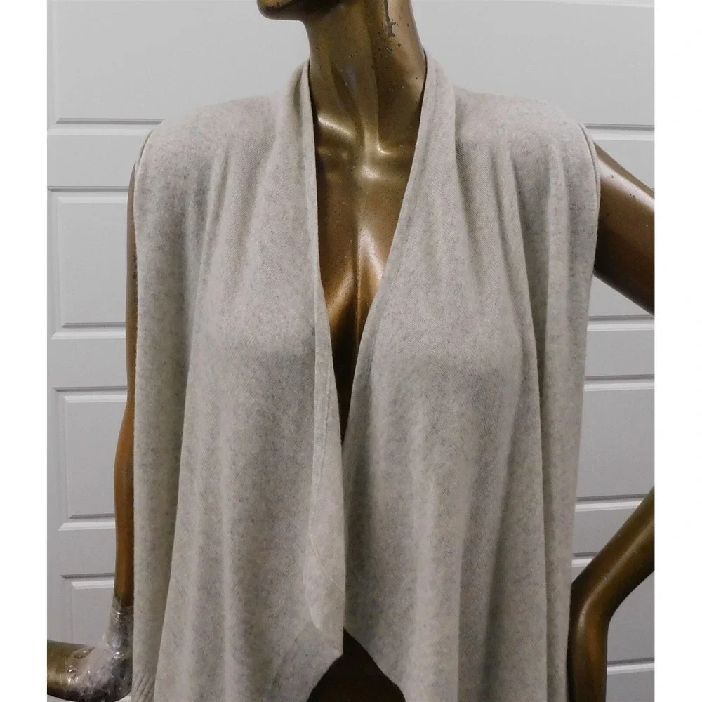 Neiman Marcus 100% Cashmere‎ Oatmeal Shrug sz L